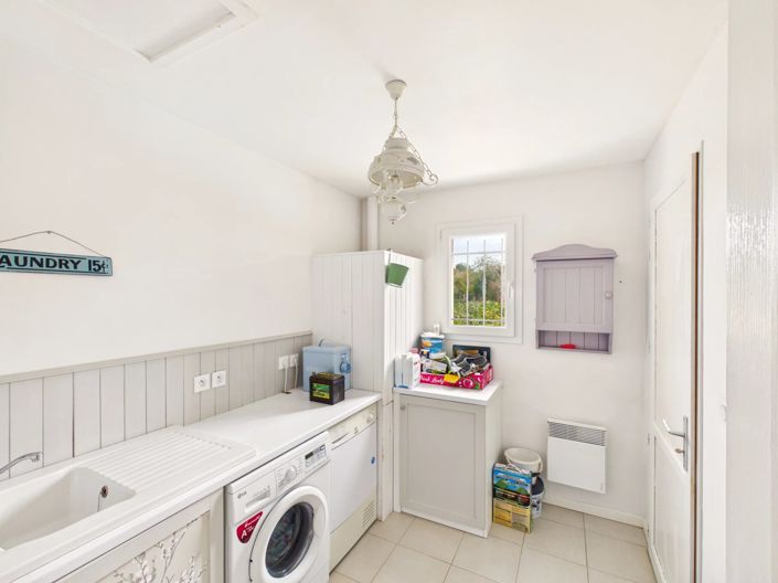 Image No.14-3 Bed House for sale