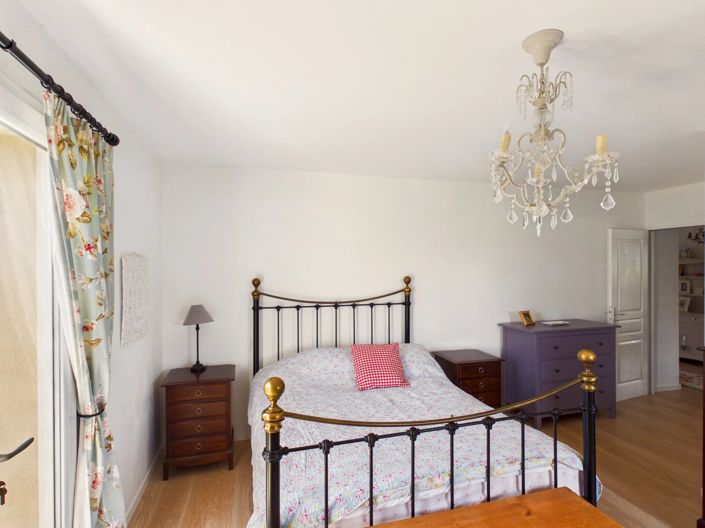 Image No.8-3 Bed House for sale