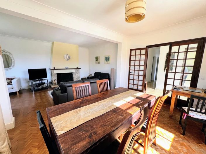 Image No.5-5 Bed House for sale