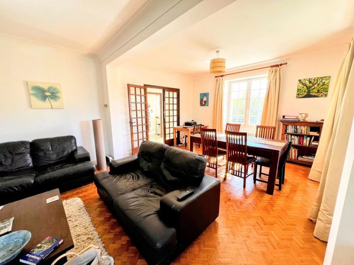 Image No.6-5 Bed House for sale