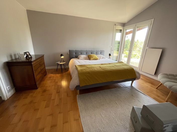 Image No.12-4 Bed House for sale