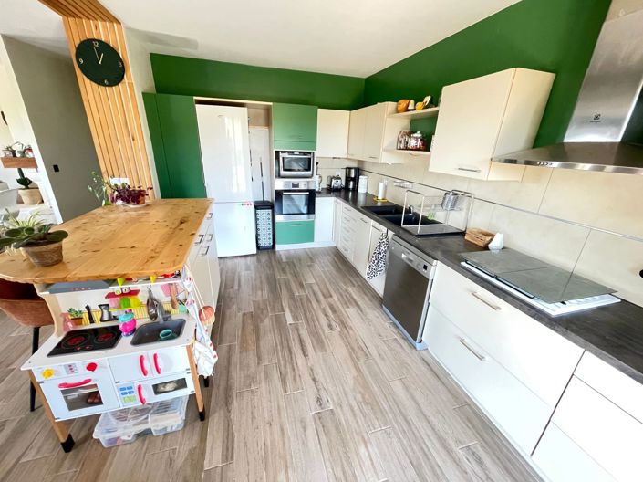 Image No.4-6 Bed House for sale