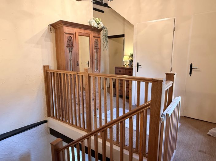 Image No.8-4 Bed House for sale