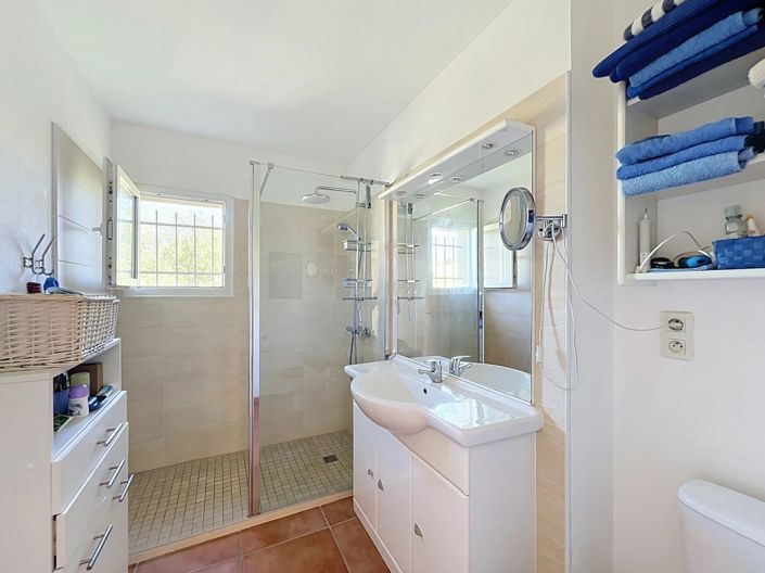 Image No.13-3 Bed House for sale