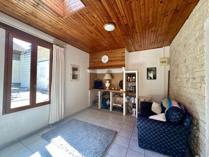 Image No.4-2 Bed House for sale
