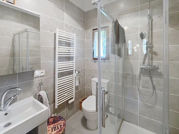 Image No.12-4 Bed House for sale