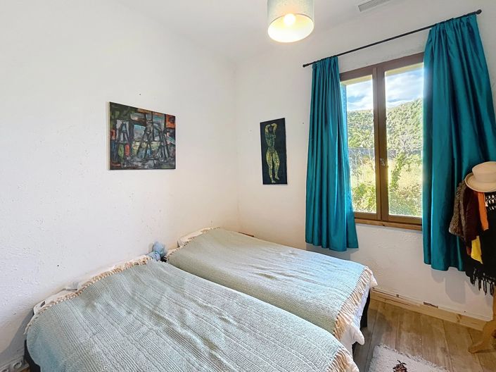 Image No.10-4 Bed House for sale
