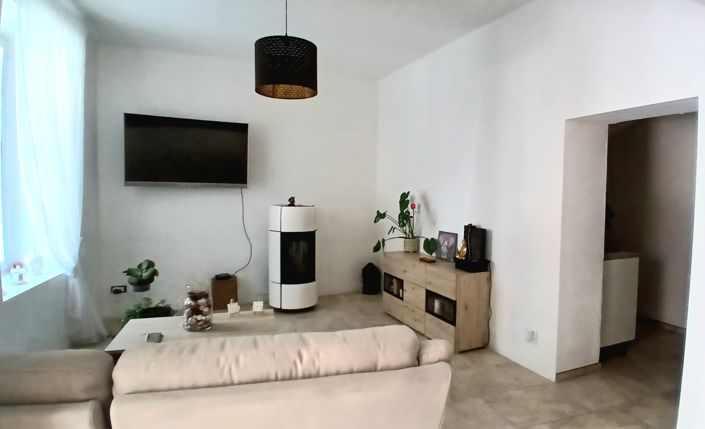 Image No.9-3 Bed House for sale