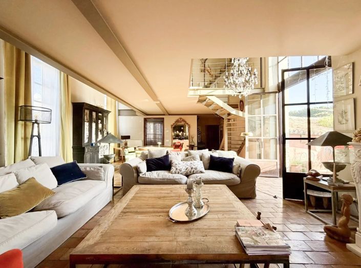 Image No.3-6 Bed House for sale