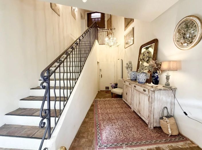 Image No.4-6 Bed House for sale