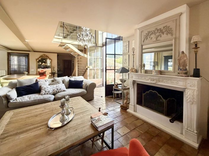 Image No.7-6 Bed House for sale