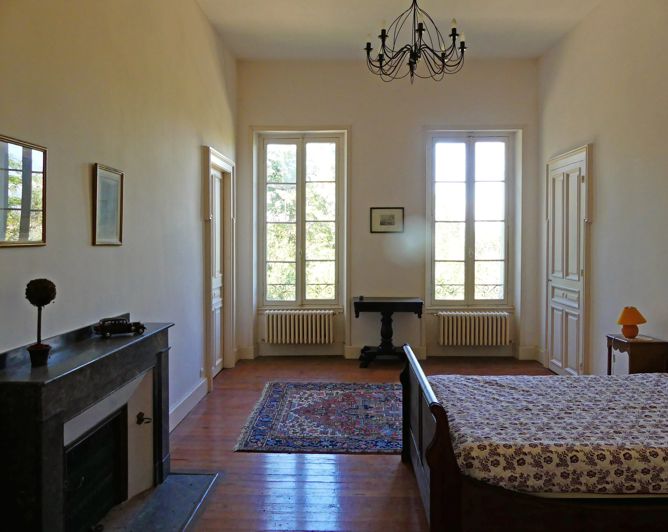 Image No.8-6 Bed House for sale