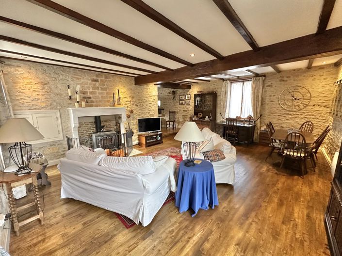 Image No.14-6 Bed House for sale