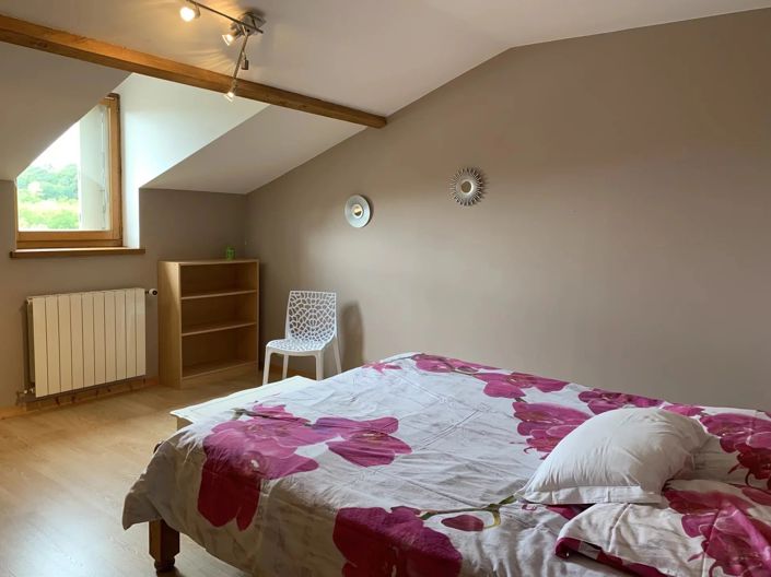 Image No.7-8 Bed House for sale