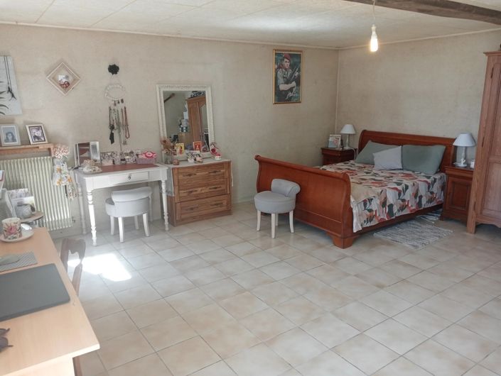Image No.6-3 Bed House for sale