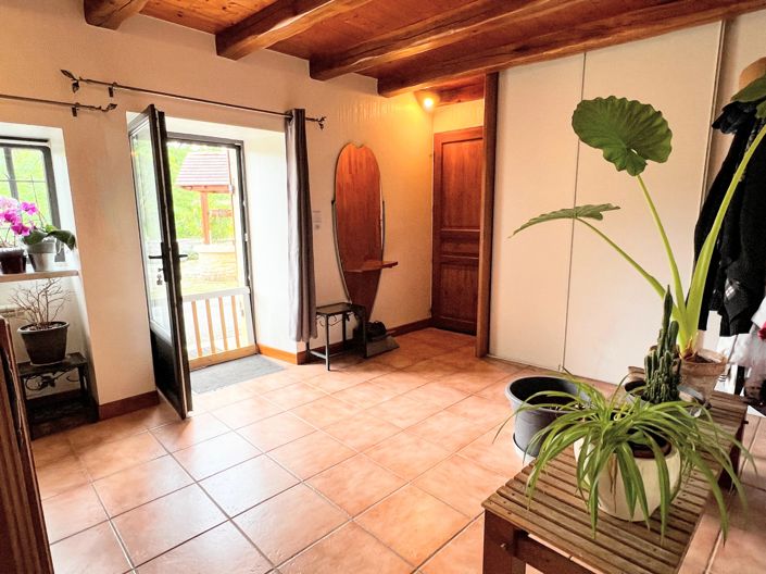 Image No.9-3 Bed House for sale