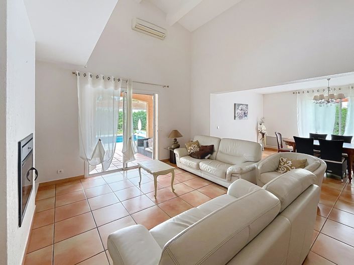 Image No.3-4 Bed House for sale