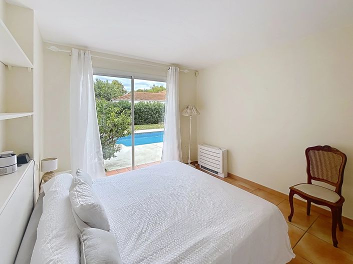 Image No.9-4 Bed House for sale