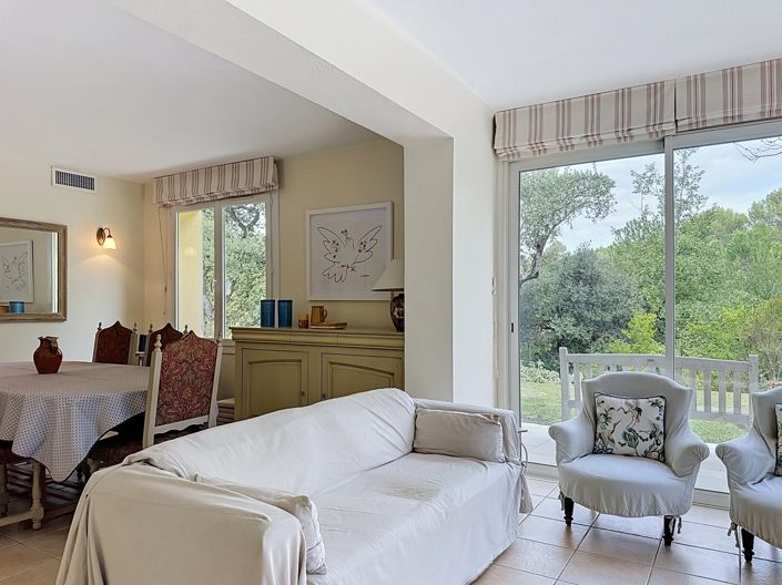 Image No.5-5 Bed House for sale