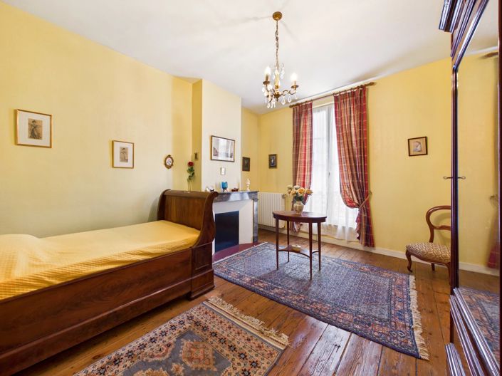 Image No.11-7 Bed House for sale