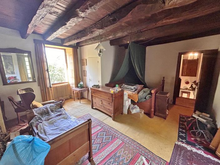Image No.10-3 Bed House for sale