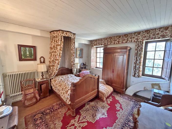 Image No.11-3 Bed House for sale