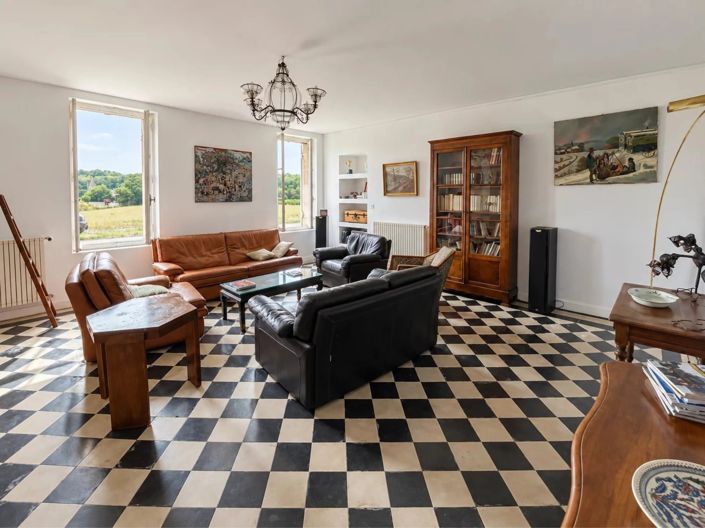 Image No.6-14 Bed House for sale