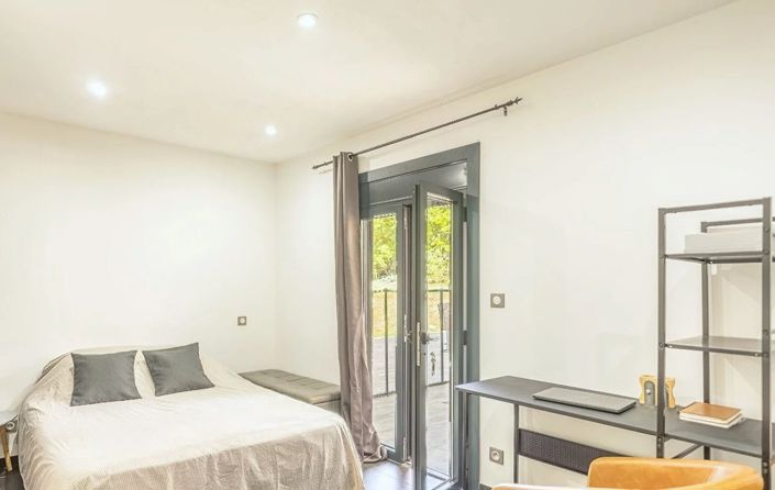 Image No.15-8 Bed House for sale