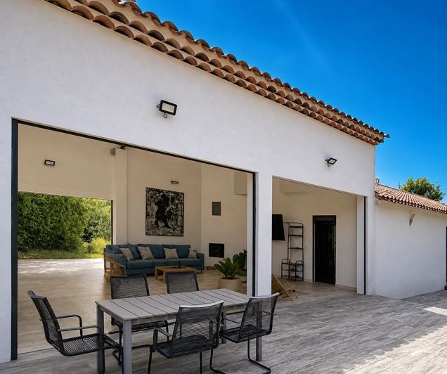 Image No.3-8 Bed House for sale