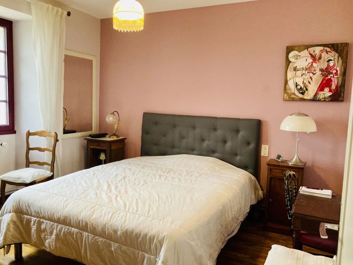 Image No.6-4 Bed House for sale