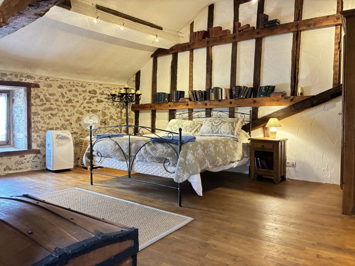 Image No.15-4 Bed House for sale