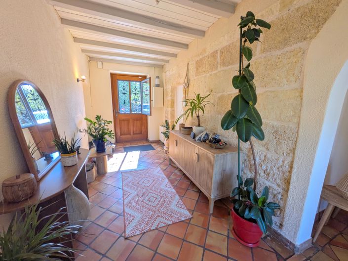 Image No.6-5 Bed House for sale
