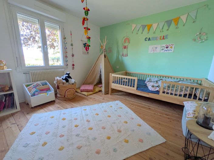 Image No.8-5 Bed House for sale