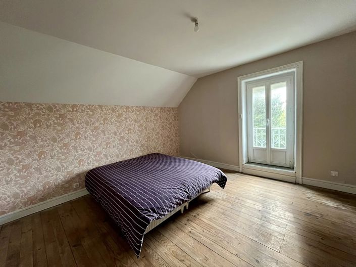 Image No.11-3 Bed House for sale