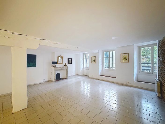 Image No.5-2 Bed Property for sale
