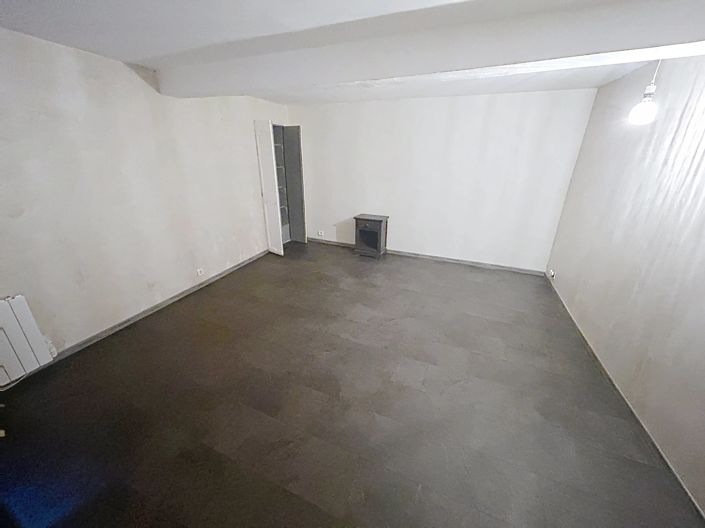 Image No.9-2 Bed Property for sale