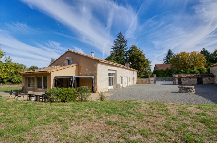 Image No.7-4 Bed House for sale
