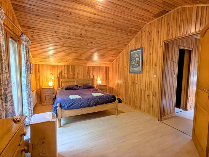 Image No.5-2 Bed Chalet for sale