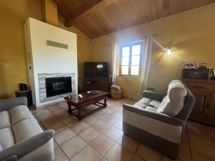 Image No.11-4 Bed House for sale