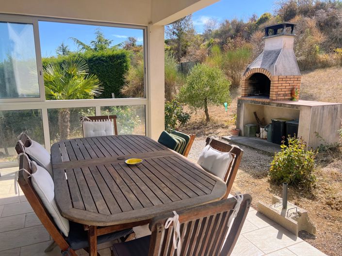 Image No.2-4 Bed House for sale