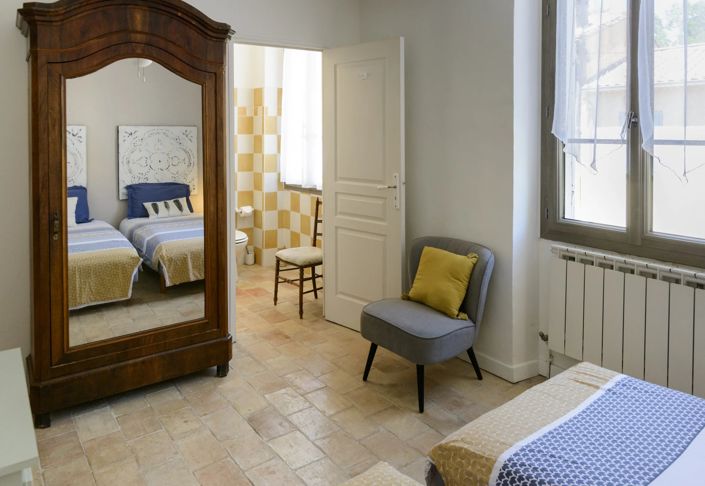 Image No.10-6 Bed House for sale