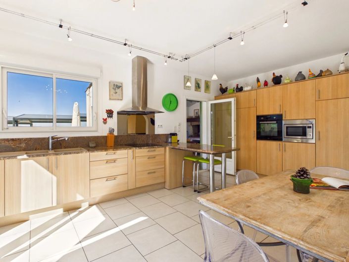 Image No.4-4 Bed House for sale
