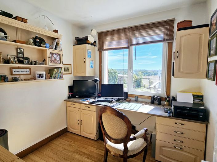 Image No.7-2 Bed House for sale