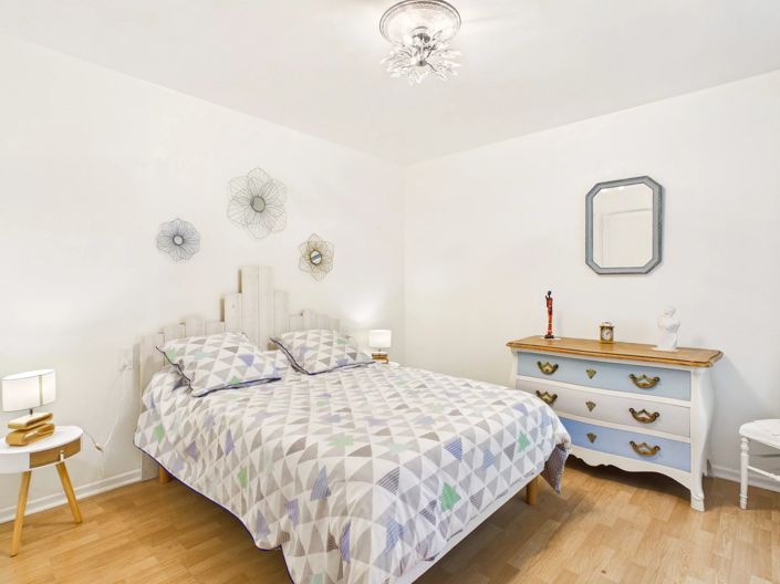 Image No.15-5 Bed House for sale