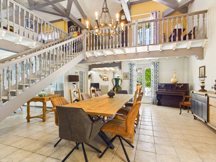 Image No.3-5 Bed House for sale