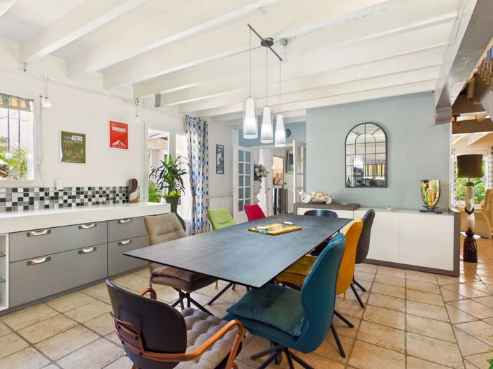 Image No.7-5 Bed House for sale
