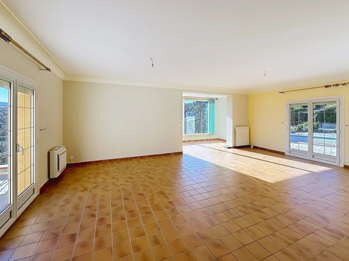 Image No.7-4 Bed House for sale