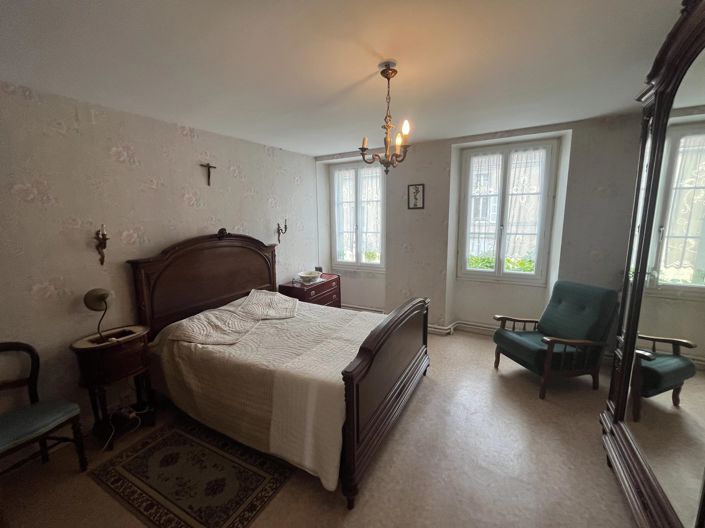 Image No.10-4 Bed House for sale