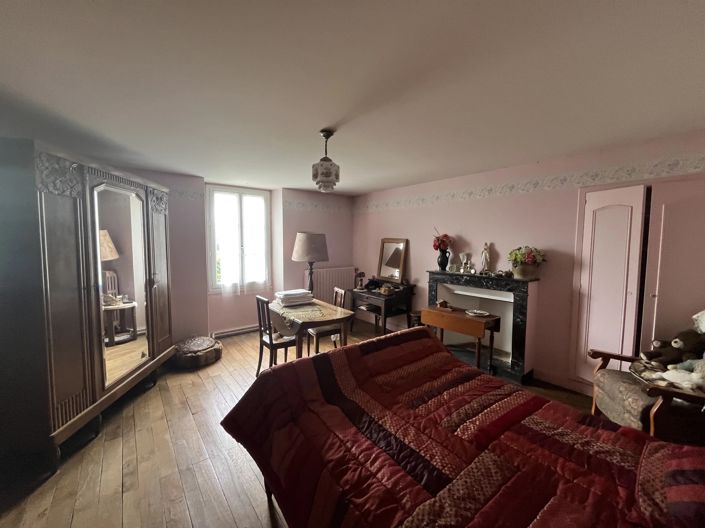 Image No.9-4 Bed House for sale