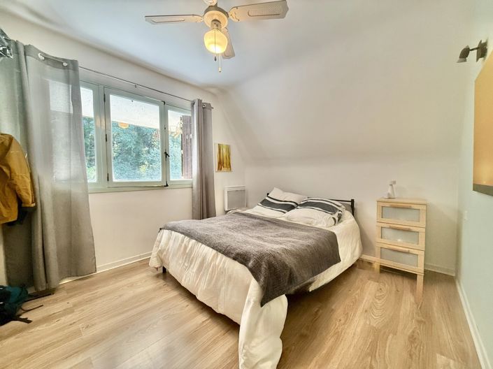 Image No.5-5 Bed House for sale